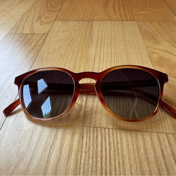 Sunski Yuba tortoise polarized sunglasses - Picture 2 of 10